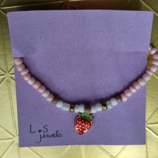 Armbandje roze met aardbei